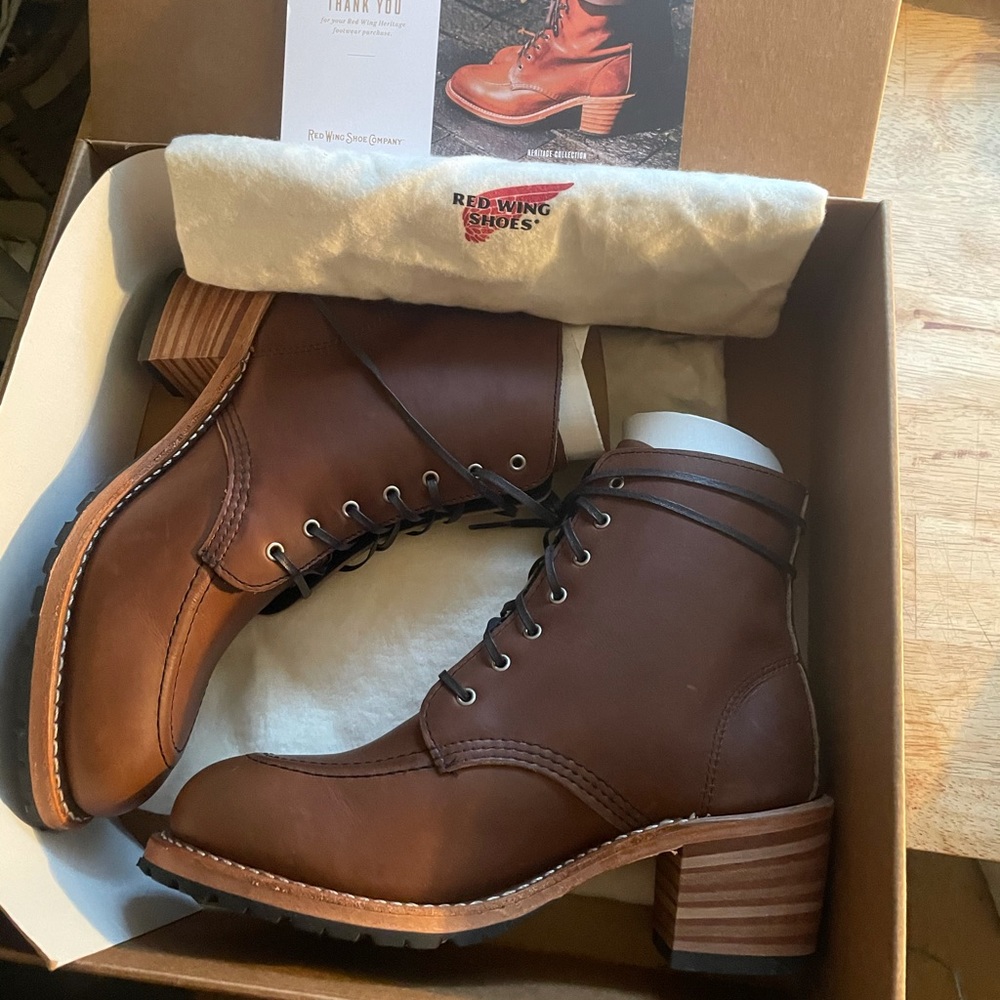 Red wing clara